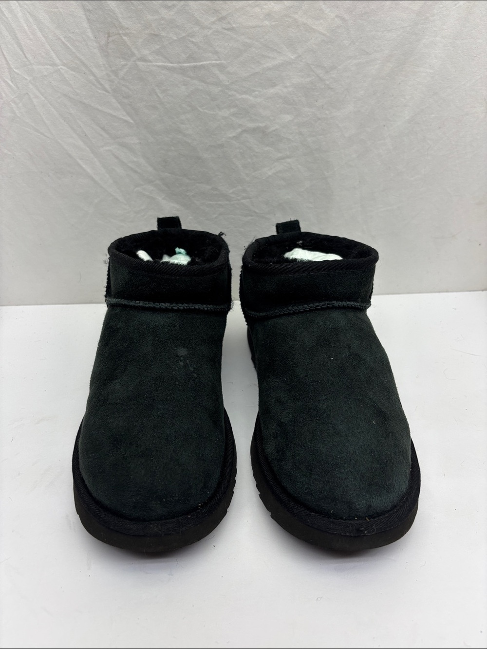 UGG Mini Short Classic boots, SZ 8, box 2G